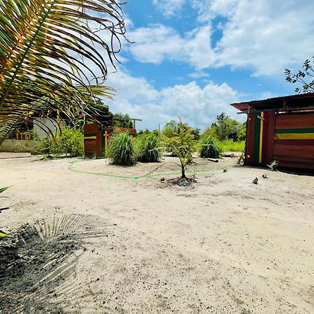 Zanderij Land Of Promise - Reggae Bar & Eco Village מראה חיצוני תמונה